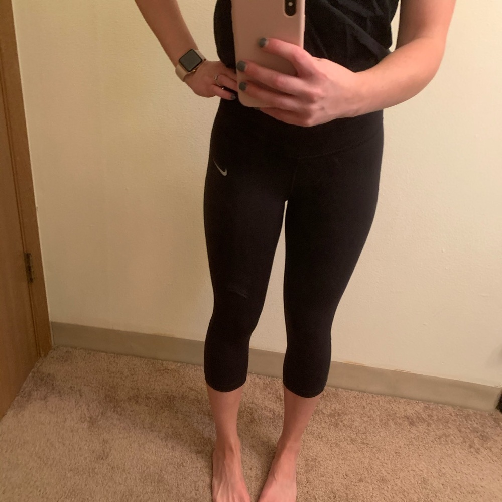 Black Nike Capris